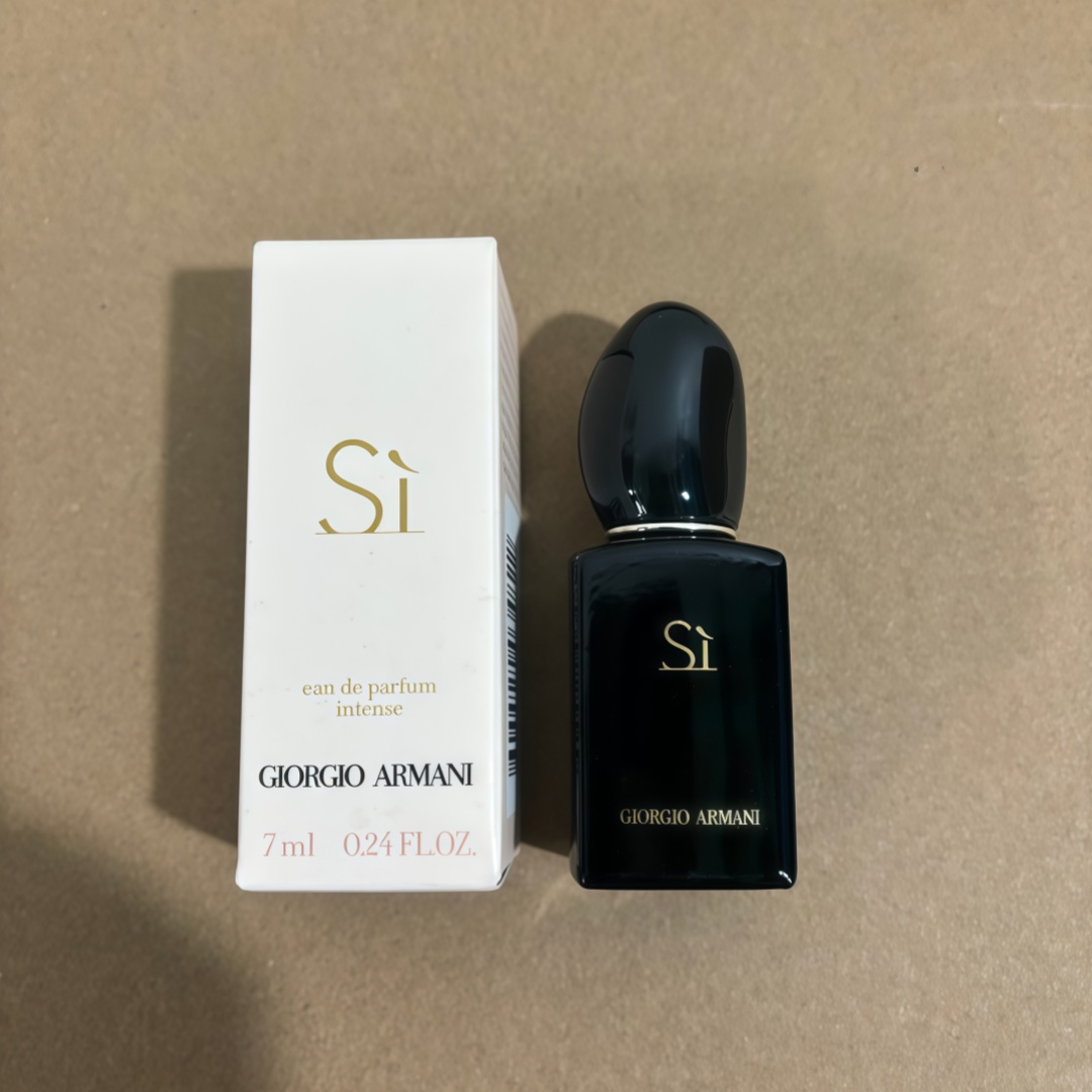 Giorgio Armani Si Intense Eau de Parfum（7ml）