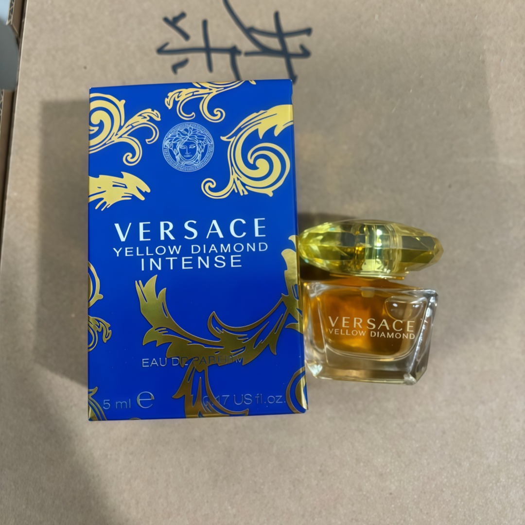 Versace Yellow Diamond Intense（5ml）