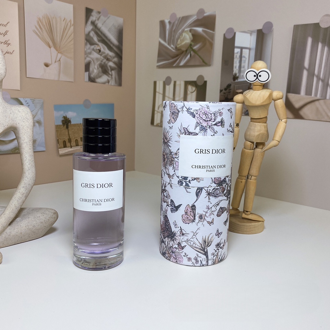 Dior Gris Dior