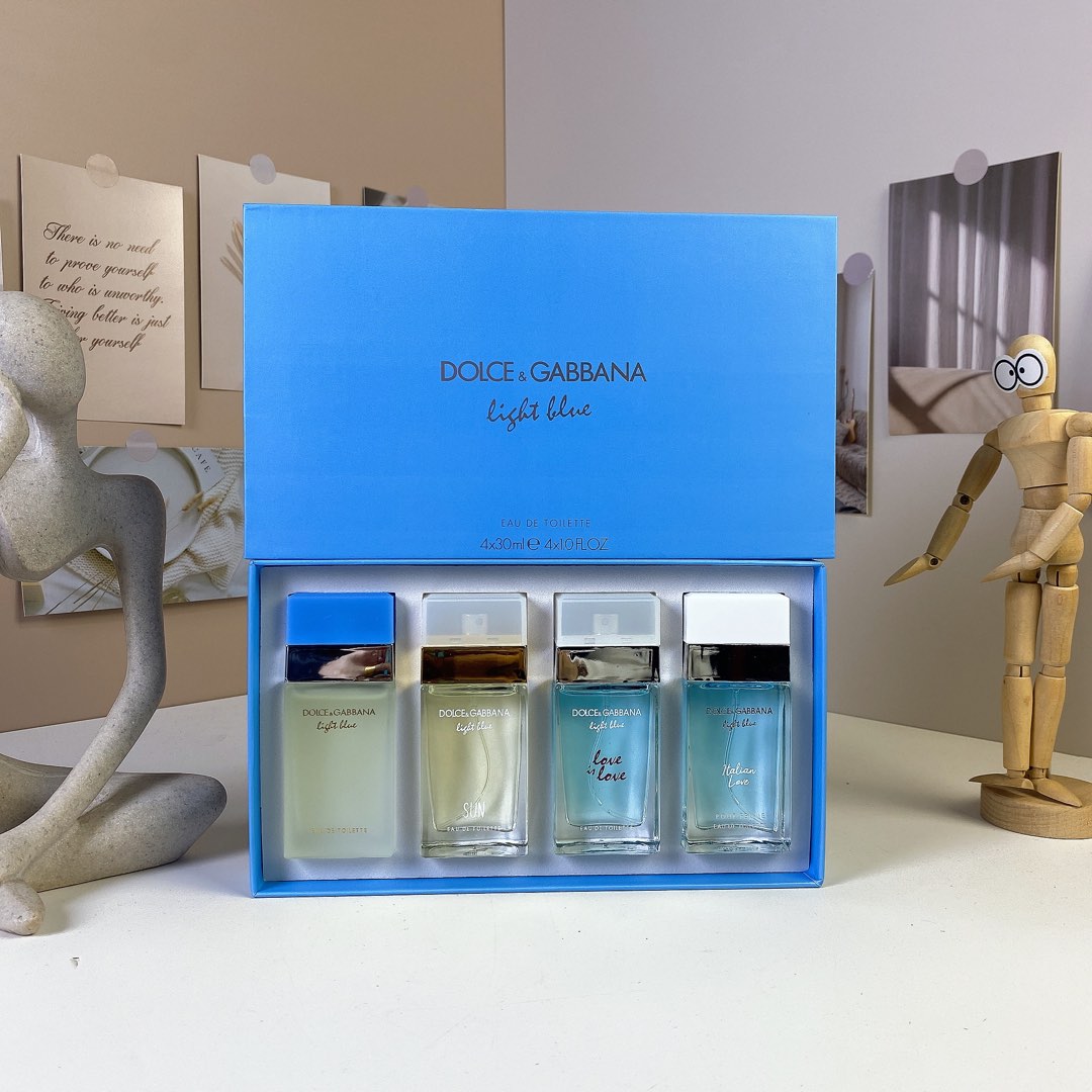 Dolce & Gabbana Light Blue（ 4×30ml）