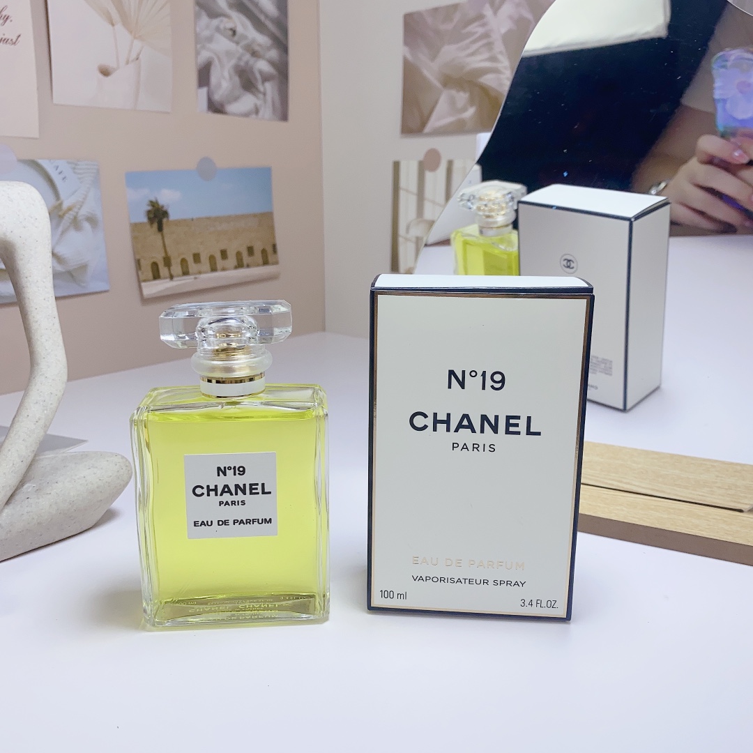 CHANEL N°19 EAU DE PARFUM 100ml