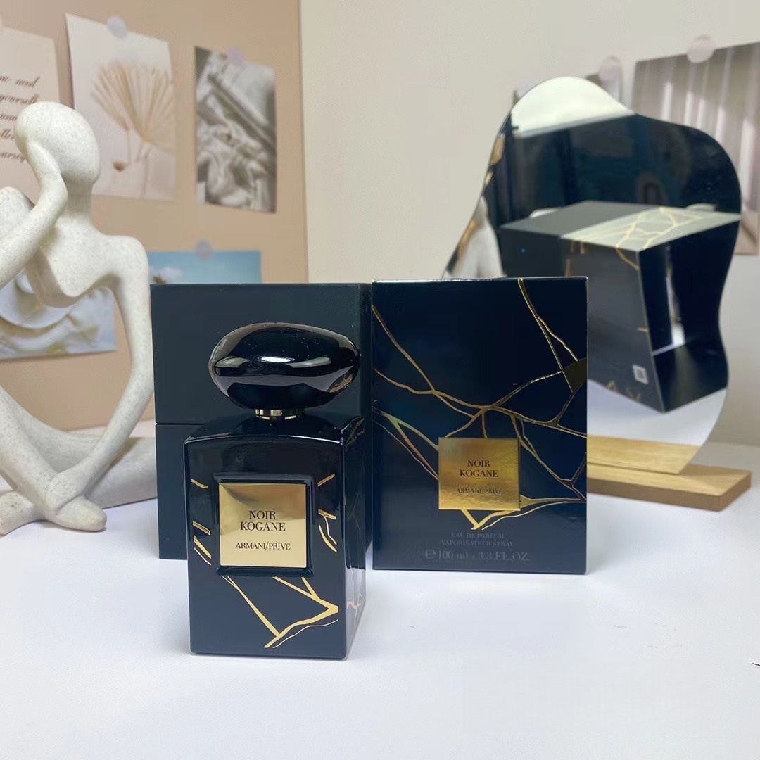 Armani/Privé Noir Kogane