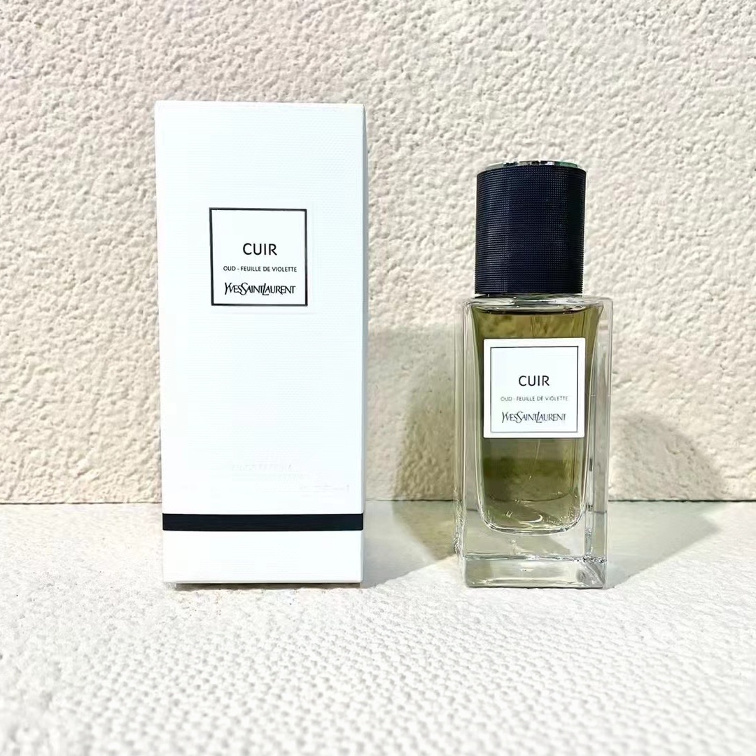 Yves Saint Laurent Cuir Oud-Feuille de Violette