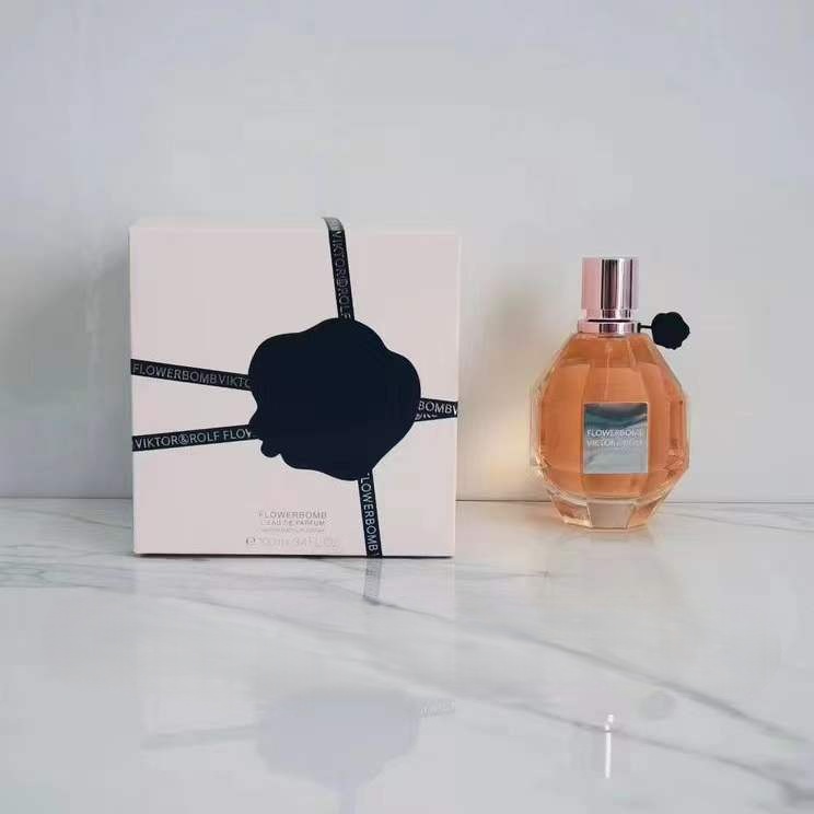 Viktor & Rolf Flowerbomb（100ml